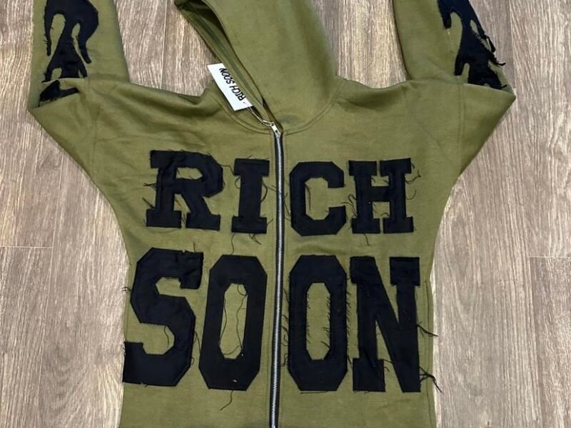 Rich Soon Hoodie With Embroidery 18/20 fleece Comfortable Fabric