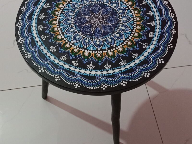 Handpainted coffee table ☕