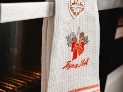 Christmas tea towels (Stock in UK )